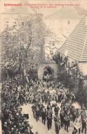 Luxembourg     Echternach     Procession Dansante  La Cour De La Basilique - Echternach