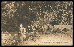 SÃO TOMÉ E PRÍNCIPE- LAVADEIRAS - Lavadeiras No Rio Papagaio.   Carte Postale - São Tomé Und Príncipe