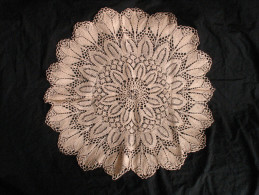 Grand Centre De Table Napperon Crochet Rond - Andere & Zonder Classificatie