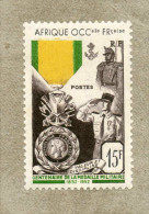 Afrique Occidentale Française : Centenaire De La Médaille Militaire Française  : Médaille Et Soldats - - Ongebruikt