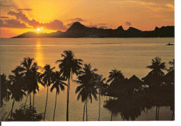 COUCHER DE SOLEIL SUR MOOREA VU DU BEACHCOMBER PARKROYAL - Tahiti