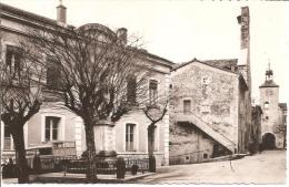 CHATILLON EN DIOIS ,LES ECOLES ,EGLISE ET BEFFROI,MONUMENT AUX MORTS ,CAMION  REF 40940 - Châtillon-en-Diois