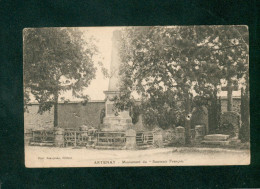 Artenay (45) - Le Monument Du Souvenir Francais ( Aux Morts  Phot. Beaujouan En L'état) - Artenay