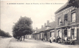 Cpa Estrées St Denis, Route De Flandre En Face L'hôtel De La Renaissance, Animée - Estrees Saint Denis