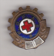 Rare Old Romanian Badge Red Cross - Ready For Sanitary Defence Badge FGPAS - Medical Services