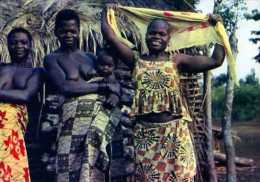 Congo Brazzaville Femmes Seins Nus, Tete Rasee, Photo Journaux, Pub Coquelusedal Envoyée A Un Docteur - Altri & Non Classificati