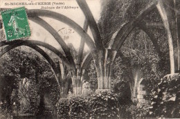 St Michel En L'Herm : Ruines De L'abbaye - Saint Michel En L'Herm