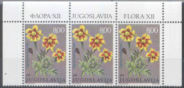 Jugoslawien – Yugoslavia 1977 Flowers 8,00 D Background Reddish-grey Horizontal Strip Of 3 MNH, Exp. VELICKOVIC EX - Blocks & Sheetlets