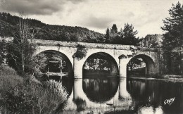 Lozere : Aumont : Le Pont De Basile - Aumont Aubrac