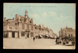 CPA 28 LA LOUPE Place De L'Hotel De Ville , Animée , Commerces Lingerie J.BLANDIN - La Loupe