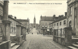 Rambouillet Place Du Gouvernement Et Rue De La Republique - Rambouillet