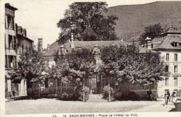 EAUX-BONNES    Place De L'Hôtel De Ville - Eaux Bonnes