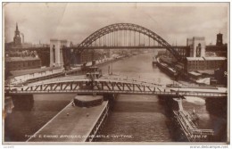 POSTCARD 1950 CA. NEWCASTLE - TYNE AND SWING BRIDGES - Newcastle-upon-Tyne