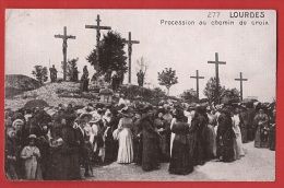 POH-06  Lourdes Procession Au Chemin De Croix, TRES ANIME.  Cachet 1921 - Heilige Stätte