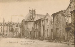 CPA 02 SOISSONS Carte-photo Place Du Cloître 1919 - Après Les Bombardements - - Soissons