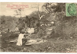 S1616 - 686 - Guinée - Route Du Niger - Dioullas Au Repos - Guinée