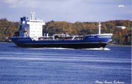 Oil Product Tanker Ship The DORSCH Near  Quebec City Canada - Petroleros