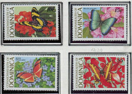 (cl 32 - P2) Dominique ** N° 1129 à 1130 - Papillonset Fleurs - - Dominique (1978-...)