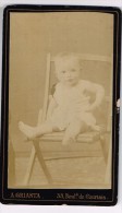 CDV - A.GRIANTA à Montluçon (Allier) - Bébé Sur Une Chaise (2scans) - Antiche (ante 1900)