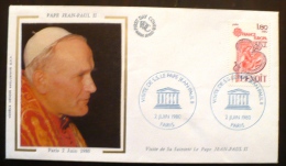 FRANCE Pape Jean PAUL II. Visite Du Pape. Paris 2 Juin 1980. FDC Sur Soie - Papas
