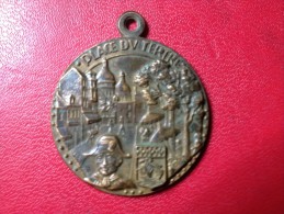 ANCIENNE MEDAILLE "PLACE DU TERTRE"  PARIS - Otros & Sin Clasificación