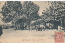 CPA 83 BANDOL - Cours De La Fontaine , Animée . - Bandol