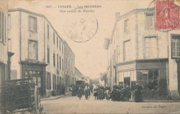 CPA 85 LES HERBIERS Carte Rare - Rue Neuve Du Marché - Charcuterie - Les Herbiers