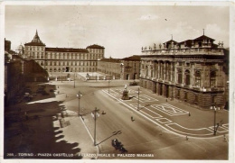 Torino - Piazza Castello - Palazzo Reale E Palazzo Madama - 285 - Formato Grande Viaggiata - Plaatsen & Squares