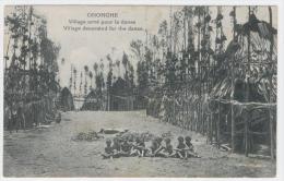 ONONGHE (Papouasie)  Village Orné Pour La Danse Avec Un Groupe D'enfants      / 2025 - Papua-Neuguinea