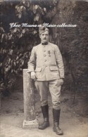 1917 CPA CARTE PHOTO MILITAIRE 9 EME REGIMENT CROIX DE GUERRE UNE ETOILE 2 CHEVRONS 2176 - Characters