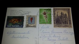 SP-614 CARTOLINA DI SAN MARINO FRANCOBOLLI ANNI '60 MULTIPLA AFFRANCATURA - Cartas & Documentos