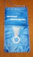 INTERNATIONAL HANDBALL FEDERATION , FLAG 105 X 200 Mm - Palla A Mano