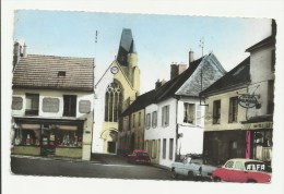 ST ARNOULT EN YVELINES - La Place Et L Eglise - St. Arnoult En Yvelines