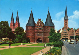 Lübeck - Blick Auf Sankt Marien Holstentor Und Sankt Petri 8 - Luebeck
