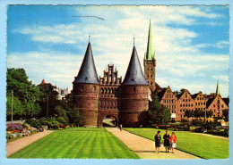 Lübeck - Holstentor Und Petrikirche - Luebeck