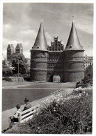 Lübeck - S/w Holstentor Und Marienkirche - Luebeck