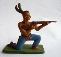 FIGURINE STARLUX  à Partir De 1957 INDIEN 142 -  TIREUR FUSIL A GENOUX 2 - Starlux