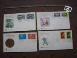 Nations Unies - 25 FDC/1er Jour - - Collections, Lots & Séries