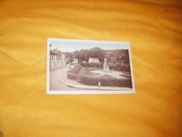 CARTE POSTALE ANCIENNE CIRCULEE DE 1950. / SAINT BENOIT.- LE SQUARE. / CACHETS + TIMBRE - Saint Benoit