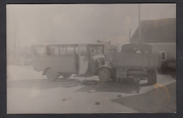 BUS And TRUCK, VEHICLES - Traffic Accident, Automotive, Old Photo Postcard - Vrachtwagens En LGV