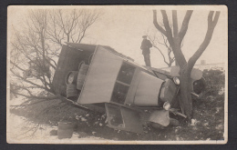 TRUCK / CAMION / CARGO VEHICLES - Traffic Accident, Old Photo Postcard - Camions & Poids Lourds