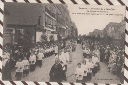 K248 RENNES PROCESSION DE LA FETE DIEU LE CLERGE DES PAROISSES ET LA BANNIERE DE ST AUBIN EN ND DE BONNE NOUVELLE - Recepties