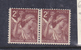 FRANCE  N° 653 2F BRUN TYPE IRIS ANGLE NORD EST EN BIAIS NEUF SANS CHARNIERE - Unused Stamps