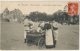 Marchande Ambulante De Café A Versailles Coffee Vendor With Cart - Shopkeepers