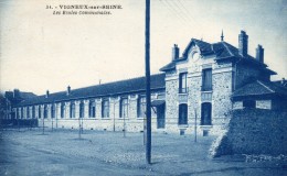 CPA  -   VIGNEUX  Sur  SEINE   (91)   Les Ecoles  Communales - Vigneux Sur Seine