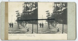 Vues Stéréoscopiques Photos Sur Carton -Au Japon- Yokohama - Promenade Au Bord De La Mer. - Yokohama