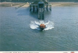 Postcard - Cromer Lifeboat, Lifeboat Station, & Rescue Helicopter, Norfolk. C.0520L - Altri