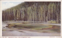 Emerald Pool Yellowsstone Park Wyoming - Yellowstone
