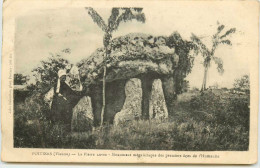 DEP 86 POITIERS  DOLMEN DE LA PIERRE LEVEE - Dolmen & Menhirs