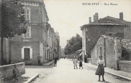 Delcampe - Dieulefit - Rue Neuve - Carte Animée De 1916 - Dieulefit